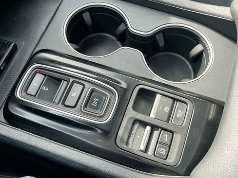 Used 2023 Honda Pilot Touring image 17