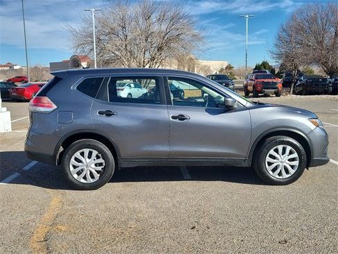 Used 2016 Nissan Rogue S image 3