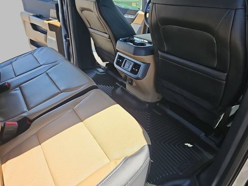 Used 2024 Ford F350 Lariat w/ Lariat Ultimate Package AWD/4WD image 14