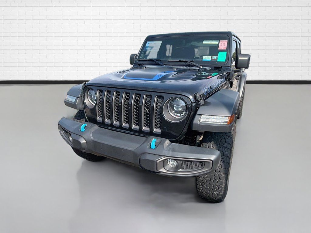Used 2023 Jeep Wrangler Unlimited Rubicon 4xe w/ Cold Weather Group AWD/4WD image 2