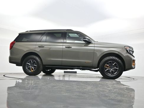 Used 2025 Ford Expedition Tremor AWD/4WD image 49