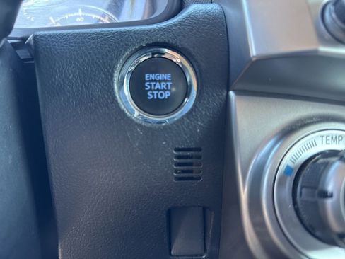 Used 2022 Toyota 4Runner Limited AWD/4WD image 14
