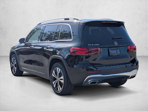 New 2026 Mercedes-Benz GLB 250 image 8