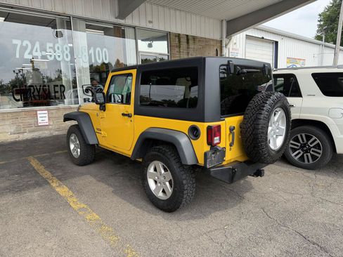 Used 2015 Jeep Wrangler Sport w/ Quick Order Package 24S AWD/4WD image 6