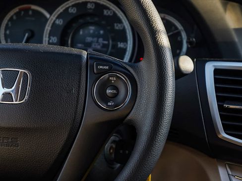 Used 2013 Honda Accord LX image 21