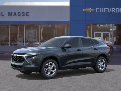 New 2026 Chevrolet Trax LS w/ LS Convenience Package FWD image 2
