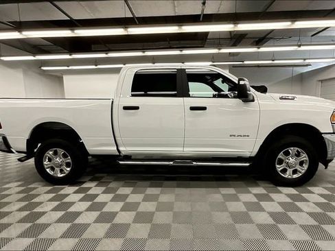 Used 2024 RAM 2500 Big Horn AWD/4WD image 16