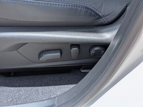 Used 2025 Subaru Forester Premium AWD/4WD image 21