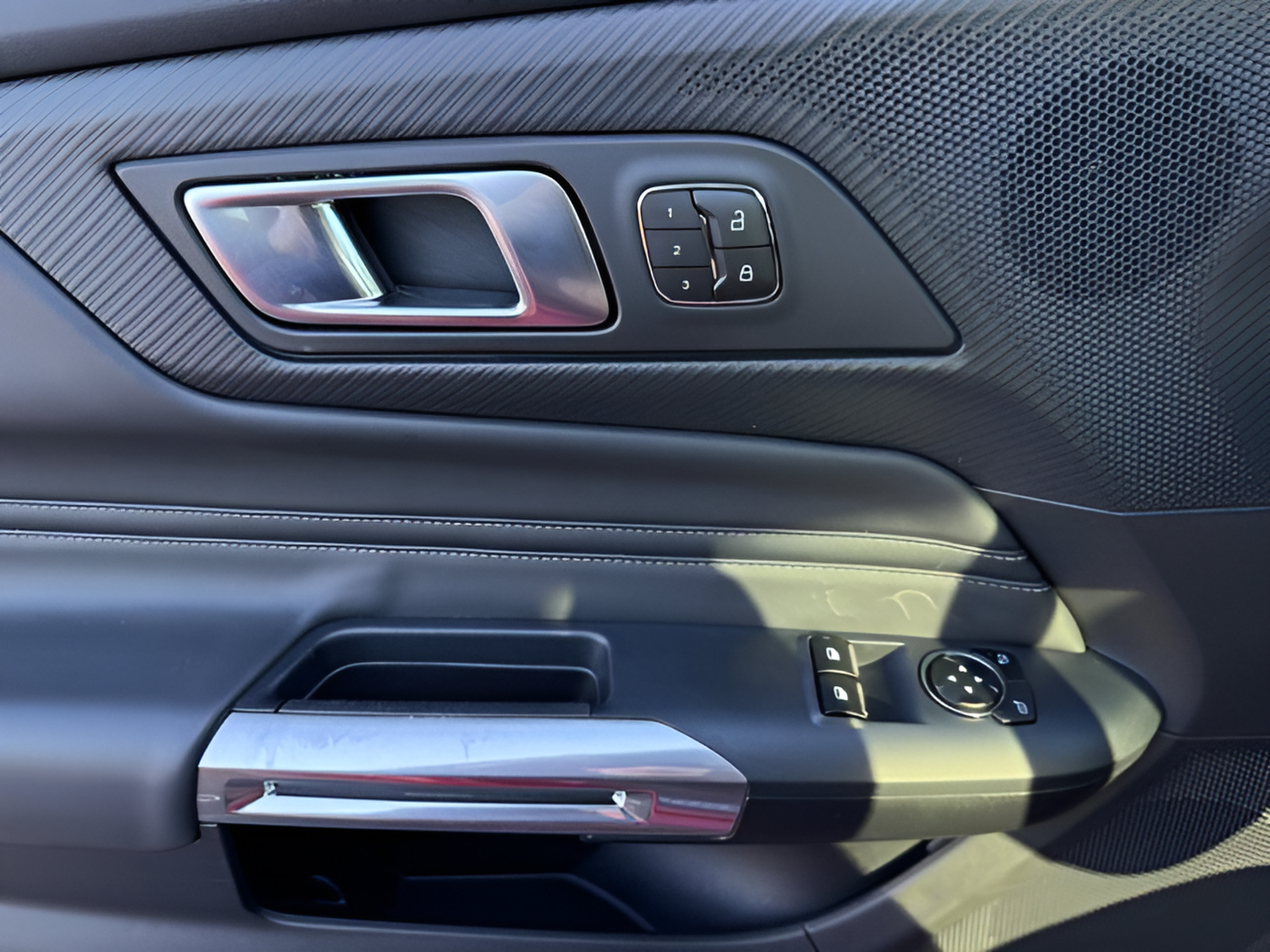 Used 2024 Ford Mustang GT Premium RWD image 27