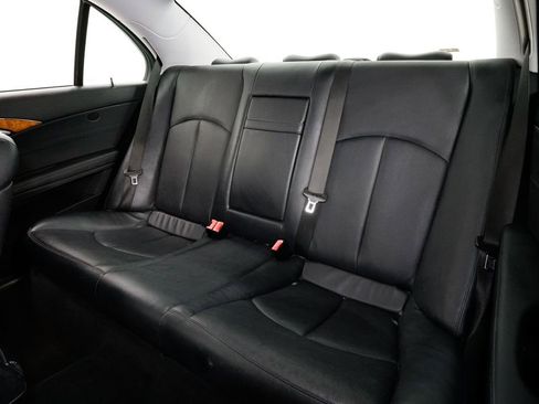 Used 2008 Mercedes-Benz E 350 4MATIC Sedan image 19