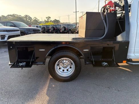 Used 2024 RAM 3500 Laramie AWD/4WD image 15