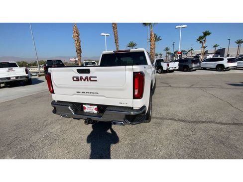 Used 2024 GMC Sierra 1500 SLT AWD/4WD image 7