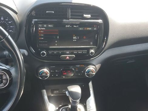 Used 2020 Kia Soul EX FWD image 13