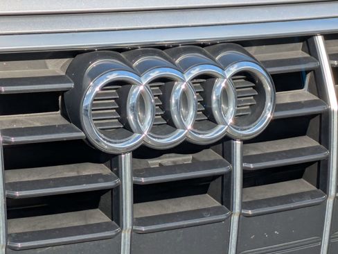 Used 2023 Audi Q5 2.0T Premium w/ Convenience Package AWD/4WD image 27