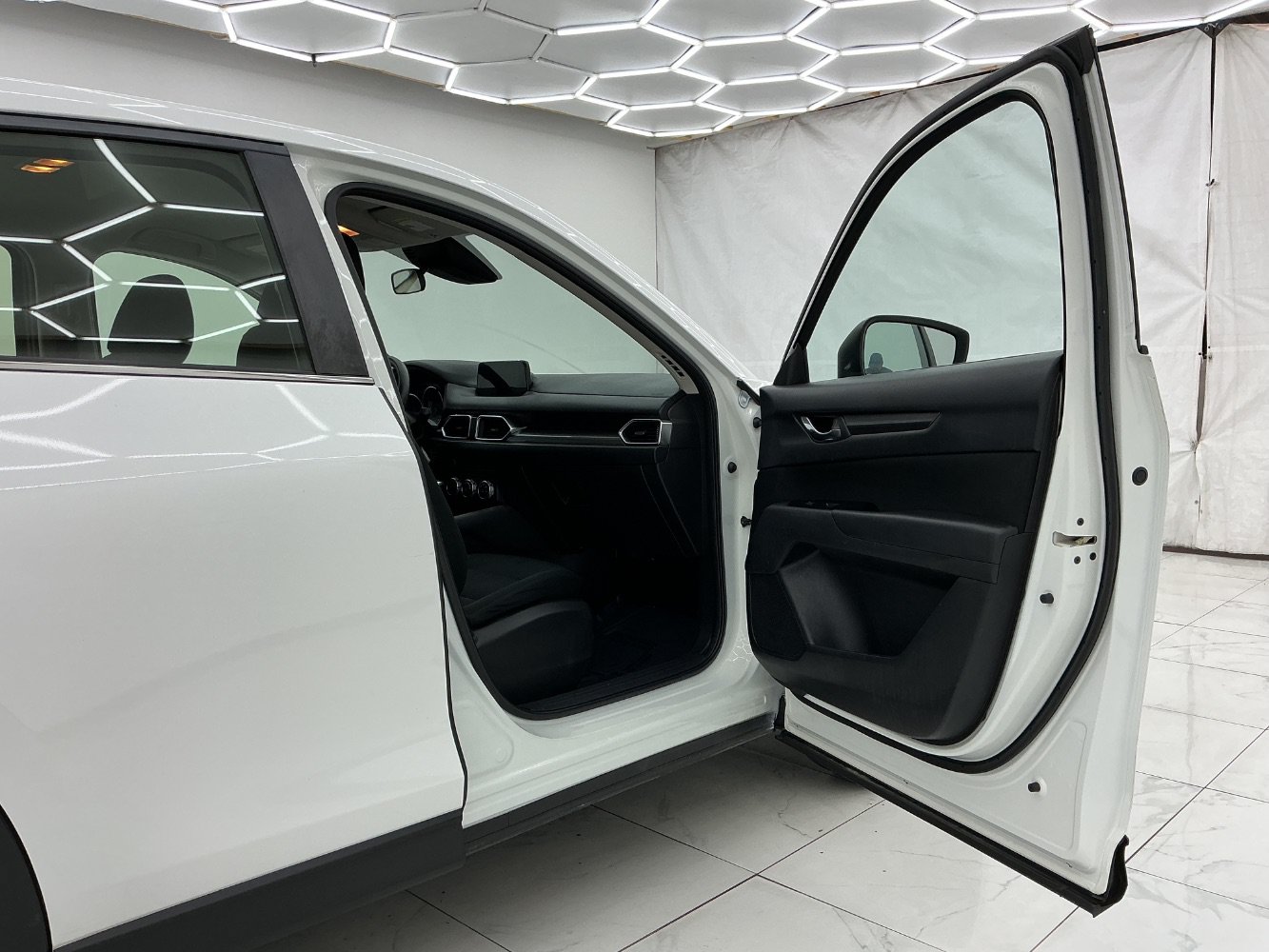 Used 2017 MAZDA CX-5 Sport AWD/4WD image 17