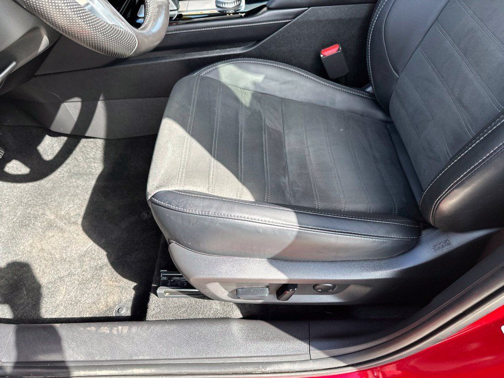 Used 2025 Mitsubishi Outlander SE AWD/4WD image 27