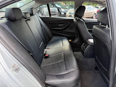 Used 2016 BMW 320i Sedan RWD image 8