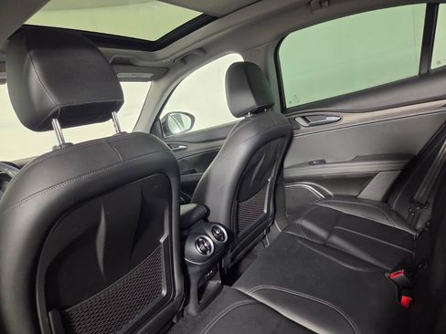 Used 2020 Alfa Romeo Stelvio Ti w/ Active Blind Spot Package AWD/4WD image 25