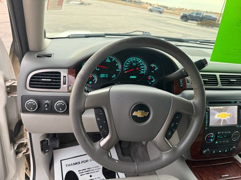 Used 2013 Chevrolet Suburban LTZ image 12