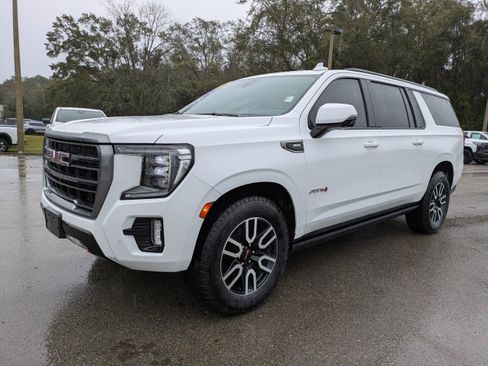 Used 2021 GMC Yukon XL AT4 w/ AT4 Premium Package image 8