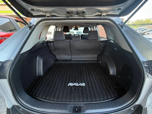 Used 2021 Toyota RAV4 LE AWD/4WD image 20