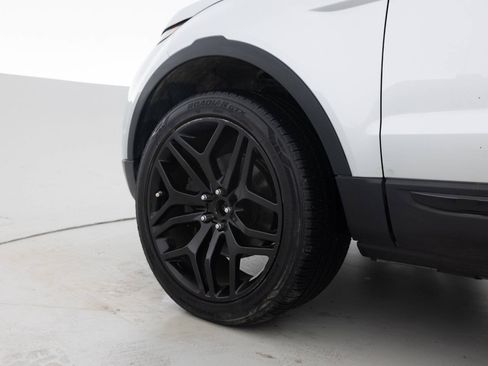 Used 2017 Land Rover Range Rover Evoque SE AWD/4WD image 17