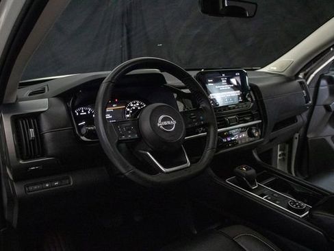 Used 2023 Nissan Pathfinder SL w/ SL Premium Package AWD/4WD image 26