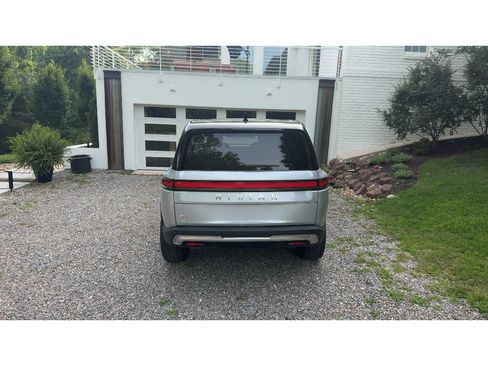 Used 2023 Rivian R1S Adventure AWD/4WD image 4
