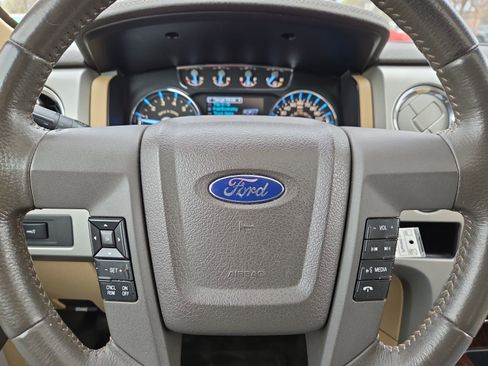 Used 2012 Ford F150 Lariat w/ Lariat Chrome Pkg image 24