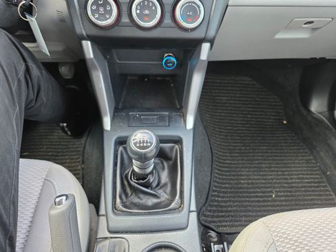 Used 2018 Subaru Forester 2.5i AWD/4WD image 11