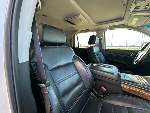 Used 2015 GMC Yukon Denali w/ Premium Package image 21