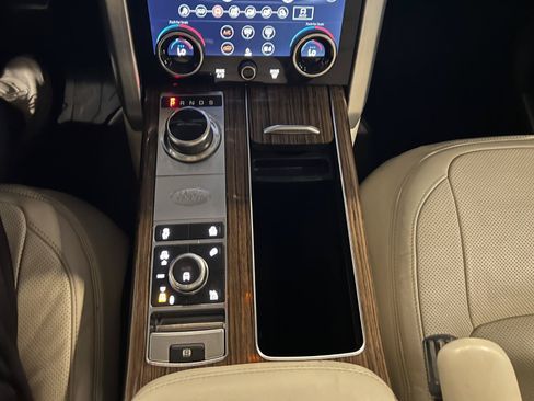 Used 2021 Land Rover Range Rover P525 Westminster Edition AWD/4WD image 20
