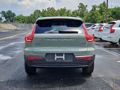 Used 2023 Volvo XC40 B5 Plus w/ Protection Package Premier AWD/4WD image 5