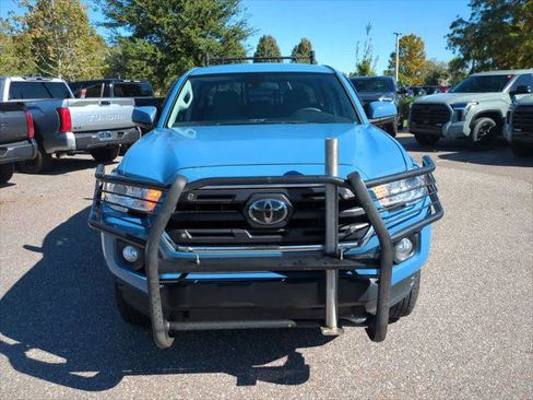 Certified 2019 Toyota Tacoma SR5 image 9