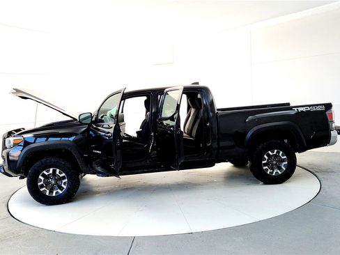 Certified 2023 Toyota Tacoma TRD Off-Road image 10