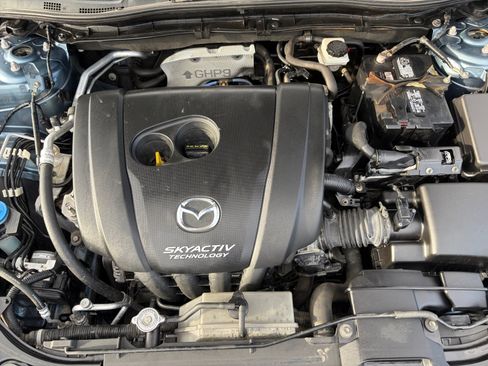 Used 2015 MAZDA MAZDA3 i Touring w/ Technology Package FWD image 30