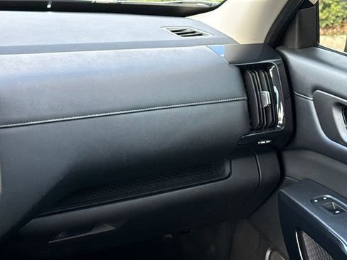 Certified 2024 Nissan Pathfinder S image 15