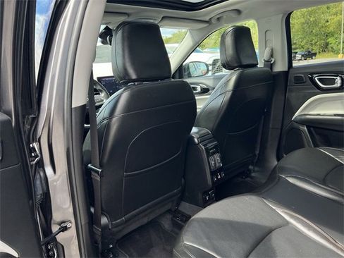 Used 2022 Jeep Compass Limited w/ Elite Group image 16