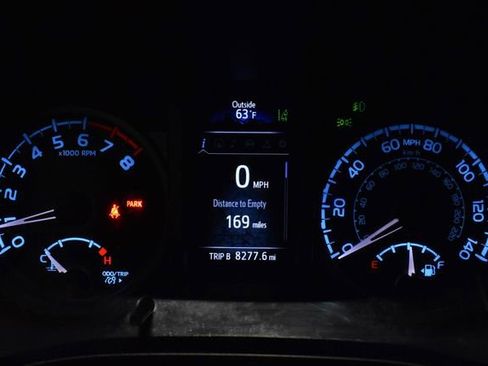 Used 2020 Toyota Tacoma TRD Sport image 26