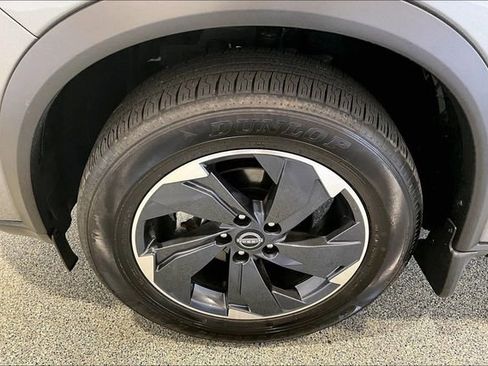 Used 2024 Nissan Rogue SV w/ SV Premium Package AWD/4WD image 36
