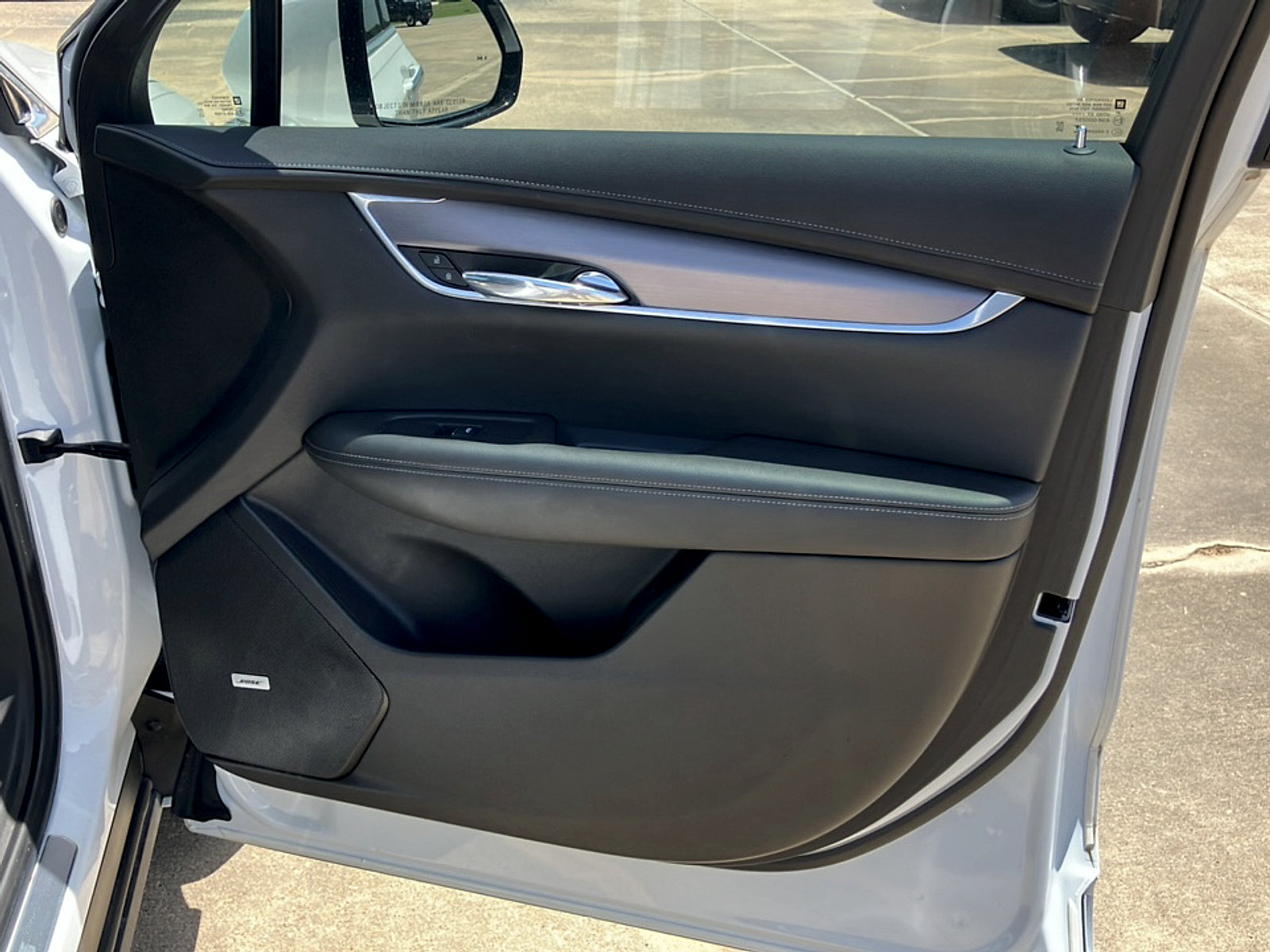 Used 2023 Cadillac XT6 Luxury w/ LPO, Floor Liner Package FWD image 13
