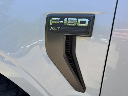 Used 2022 Ford F150 XLT w/ Equipment Group 302A High AWD/4WD image 9