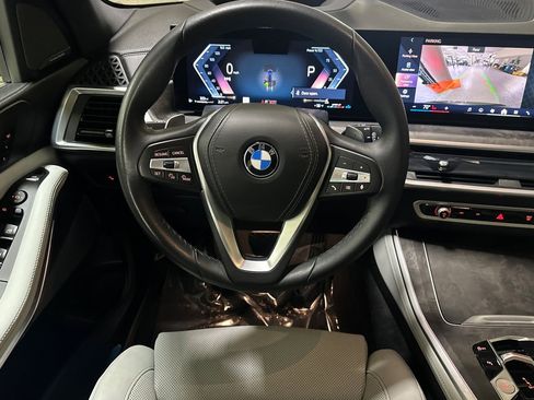 Used 2025 BMW X5 xDrive40i w/ Premium Package image 28