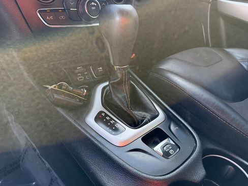 Used 2018 Jeep Cherokee Latitude Plus image 10