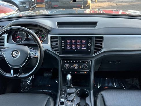 Used 2019 Volkswagen Atlas SE w/ Towing Package image 9