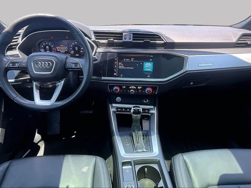 Used 2020 Audi Q3 2.0T Premium w/ Convenience Package AWD/4WD image 16