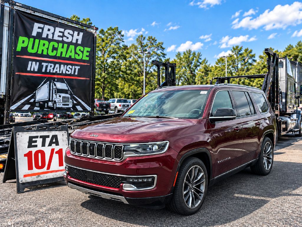Used 2023 Jeep Wagoneer Series III w/ Premium Group I AWD/4WD image 1