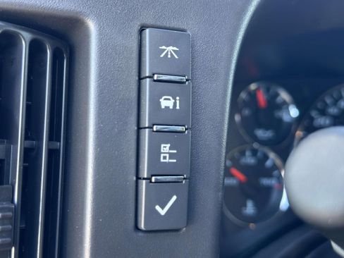 New 2025 Chevrolet Express 2500 Work Van w/ Safety Package image 17