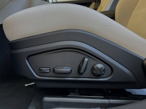 Used 2024 Porsche Panamera 4 image 14