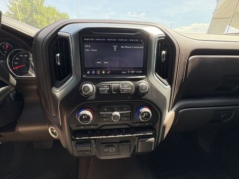 Used 2019 Chevrolet Silverado 1500 LTZ w/ Z71 Off-Road Package AWD/4WD image 15